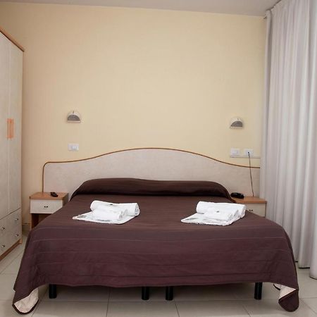 Hotel Vela D'Oro Riccione Exterior foto