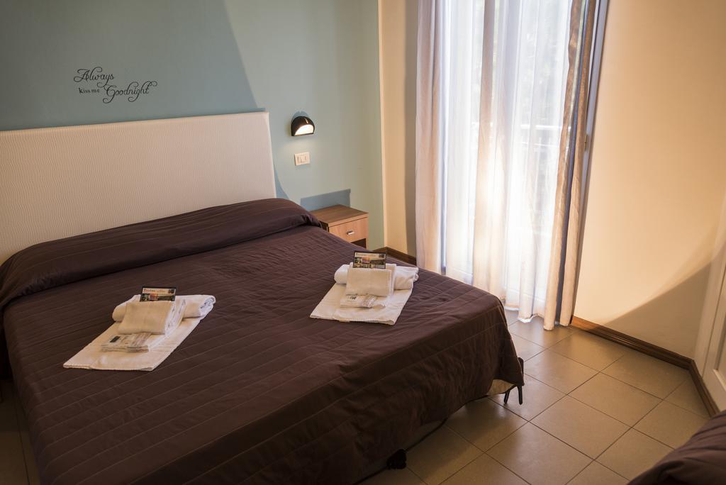 Hotel Vela D'Oro Riccione Exterior foto