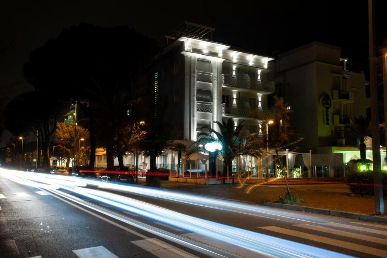 Hotel Vela D'Oro Riccione Exterior foto