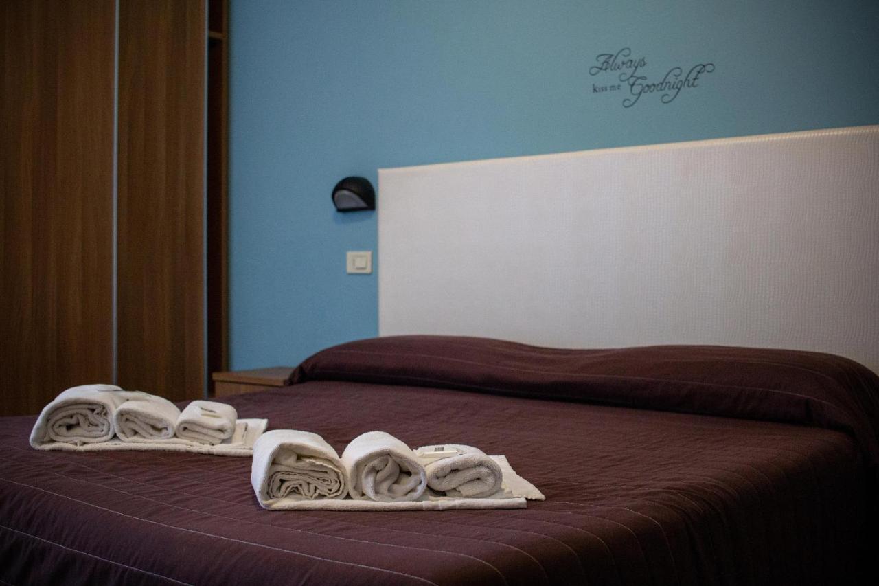 Hotel Vela D'Oro Riccione Exterior foto